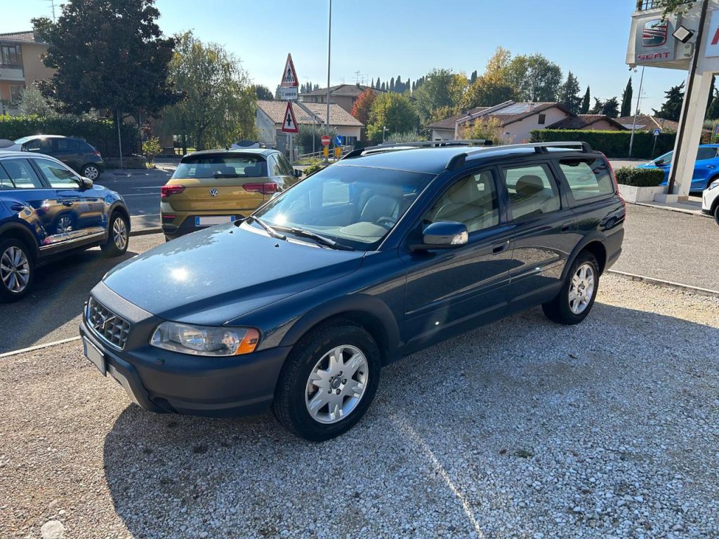 Volvo XC70  D5 AWD Momentum Cross Country