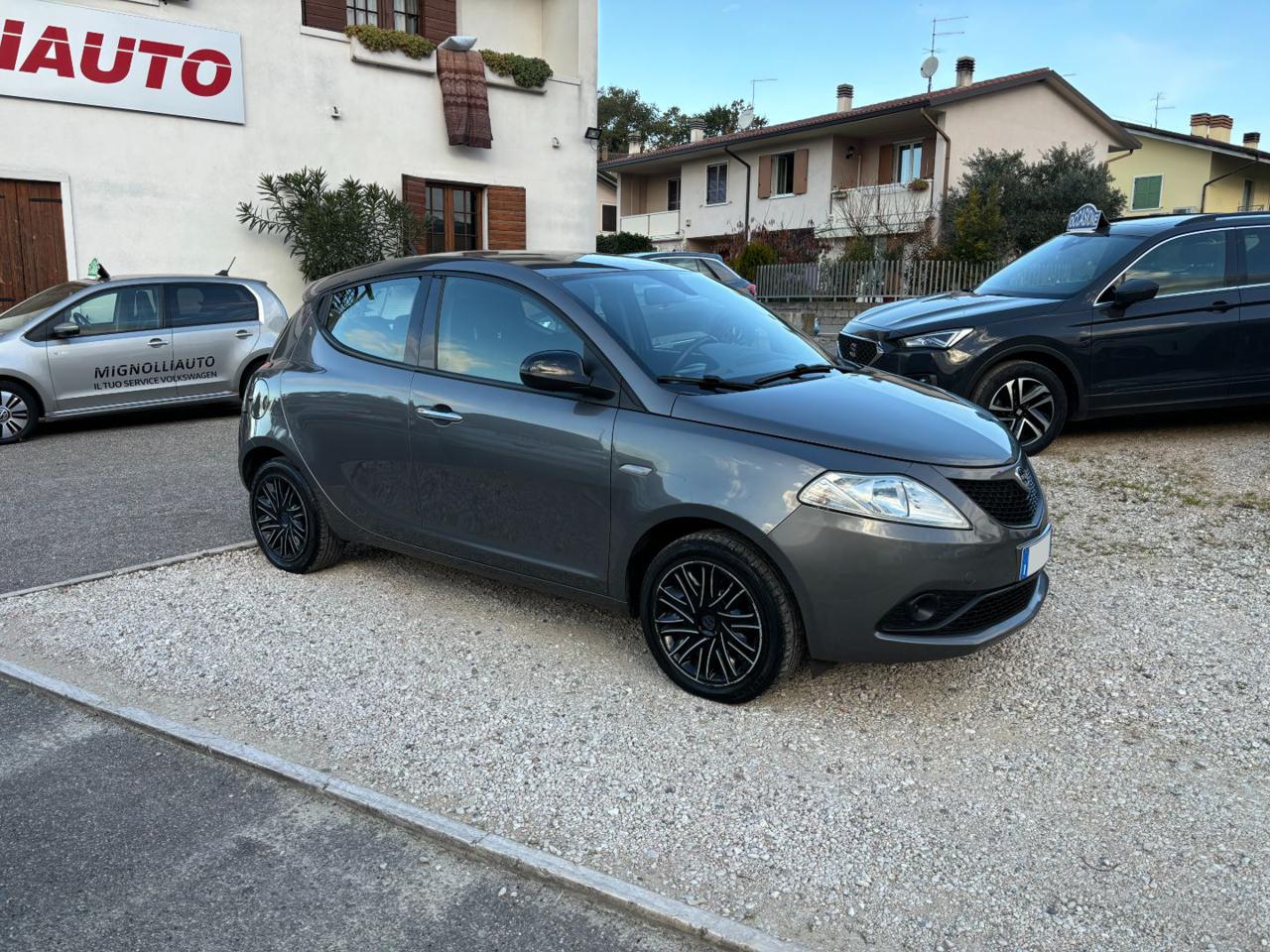 Lancia Ypsilon  1.2 5 porte GPL Ecochic NEOPATENTATI