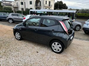 Toyota Aygo  1.0 VVT-i 69 CV 5 porte x-play TSS NEOPATENTATI