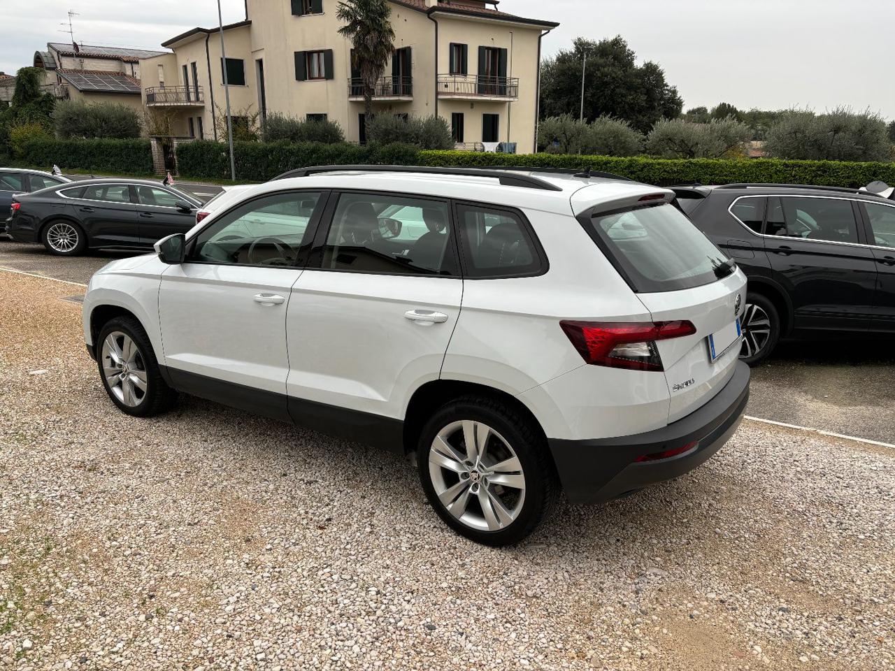 Skoda Karoq  1.0 TSI DSG Executive NEOPATENTATI