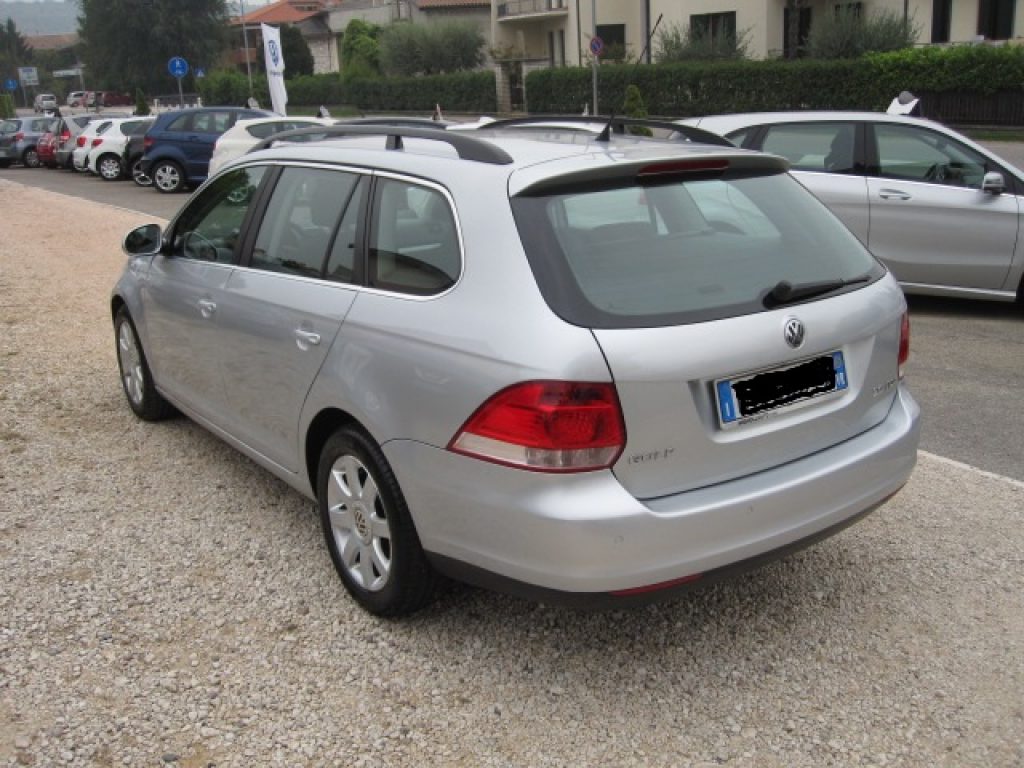 Volkswagen Golf  Var. 2.0 TDI DPF Comfortline