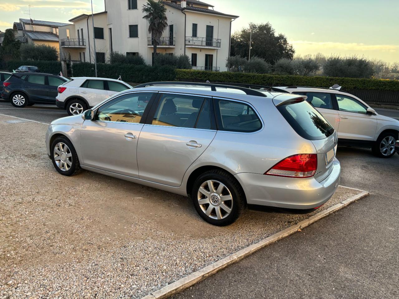 Volkswagen Golf Variant  2.0 TDI DPF Comfortline