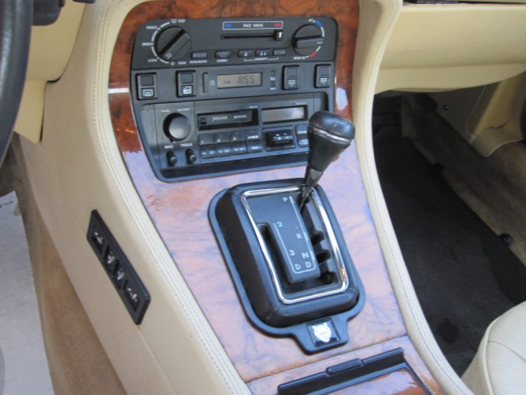 Jaguar Sovereign  3.2 cat automatic