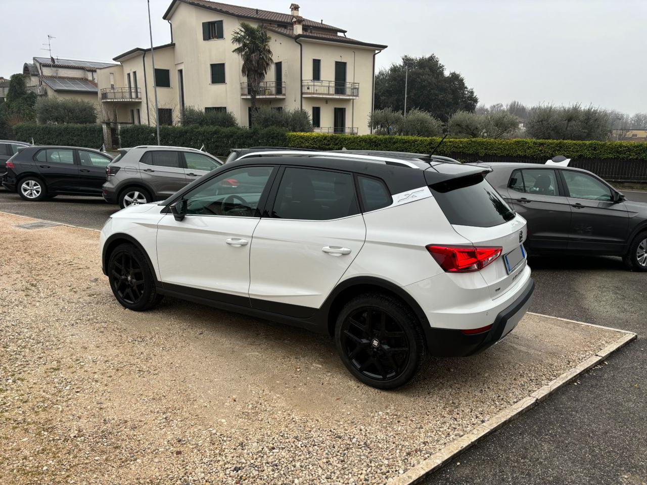 SEAT Arona  1.0 TGI FR NEOPATENTATI