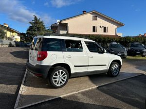 Skoda Yeti  1.2 TSI DSG Elegance NEOPATENTATI