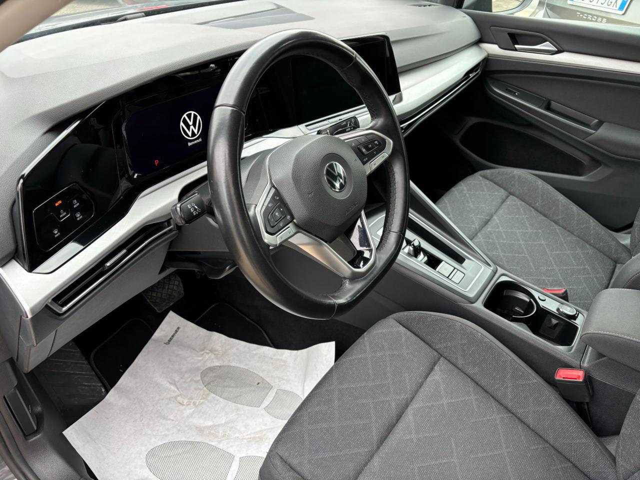 Volkswagen Golf  1.0 eTSI EVO DSG Life NEOPATENTATI